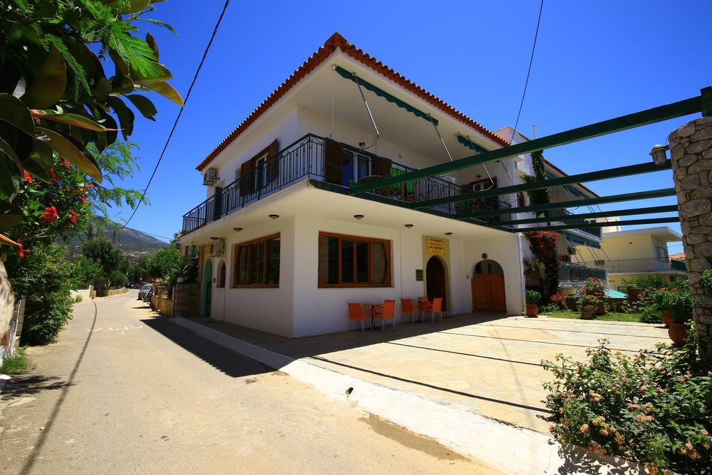 Maistreli Hotel Apartments Stoúpa Zewnętrze zdjęcie